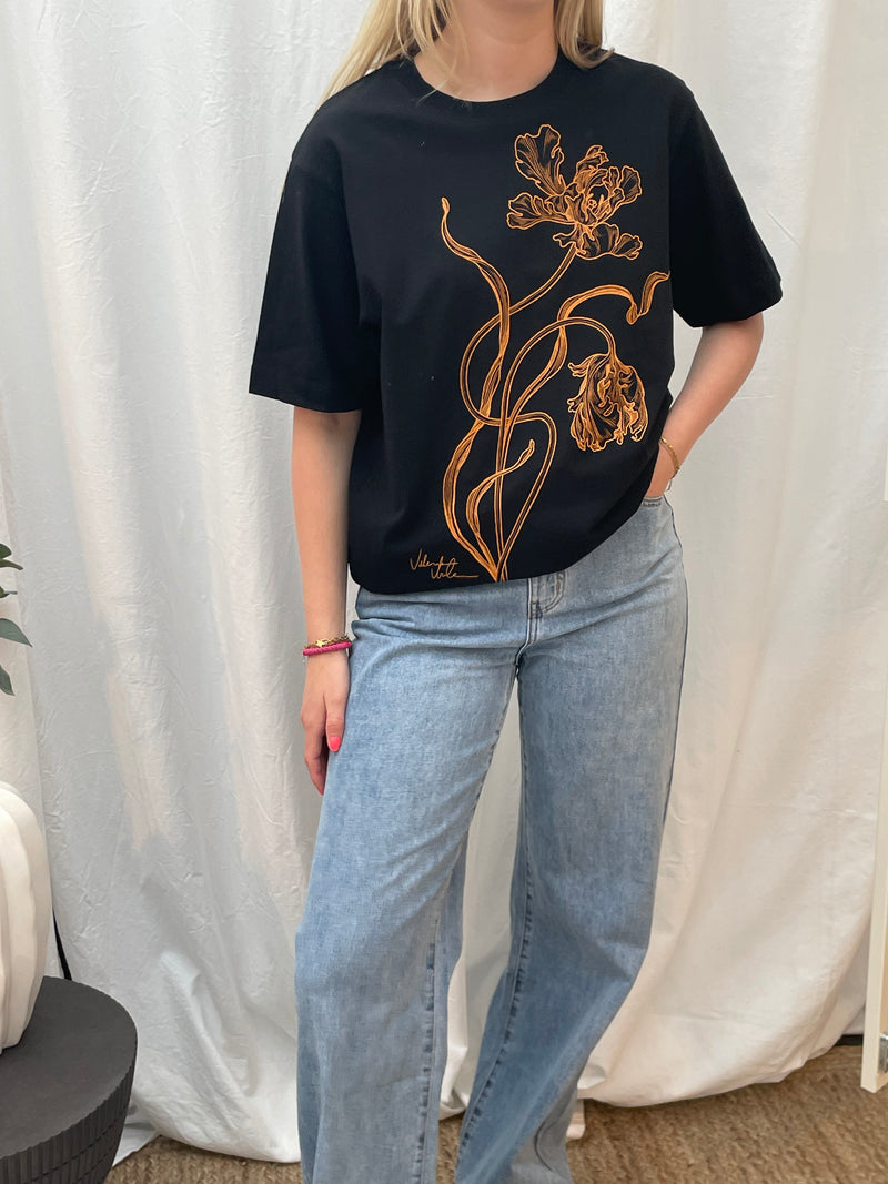 Vitória Vilela Botanical Tee Orange