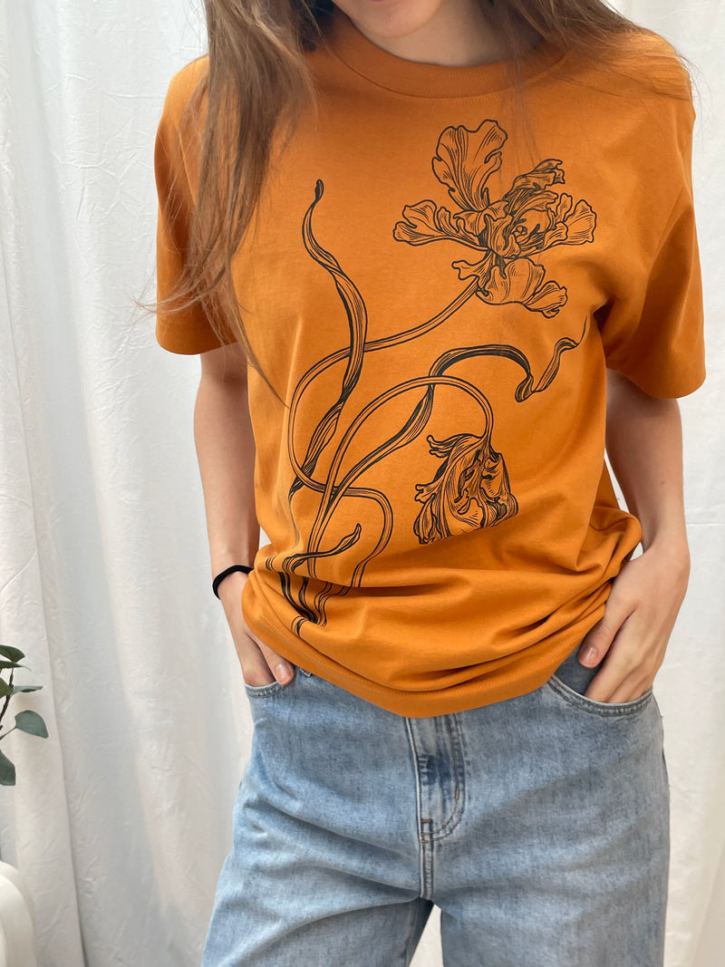 Vitória Vilela Botanical Tee Orange