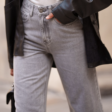 Load image into Gallery viewer, Wide-Leg Jeans Celestin Grey
