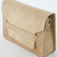 Load image into Gallery viewer, Crossbodybag Janice Suede Beige
